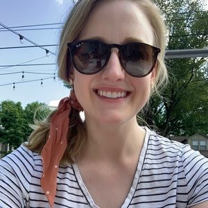 Meet your Posher, Courtney